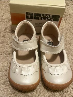 NWT ✨ Rare Livie & Luca White Pearl Shimmer “Ruche” Shoes – Size 8